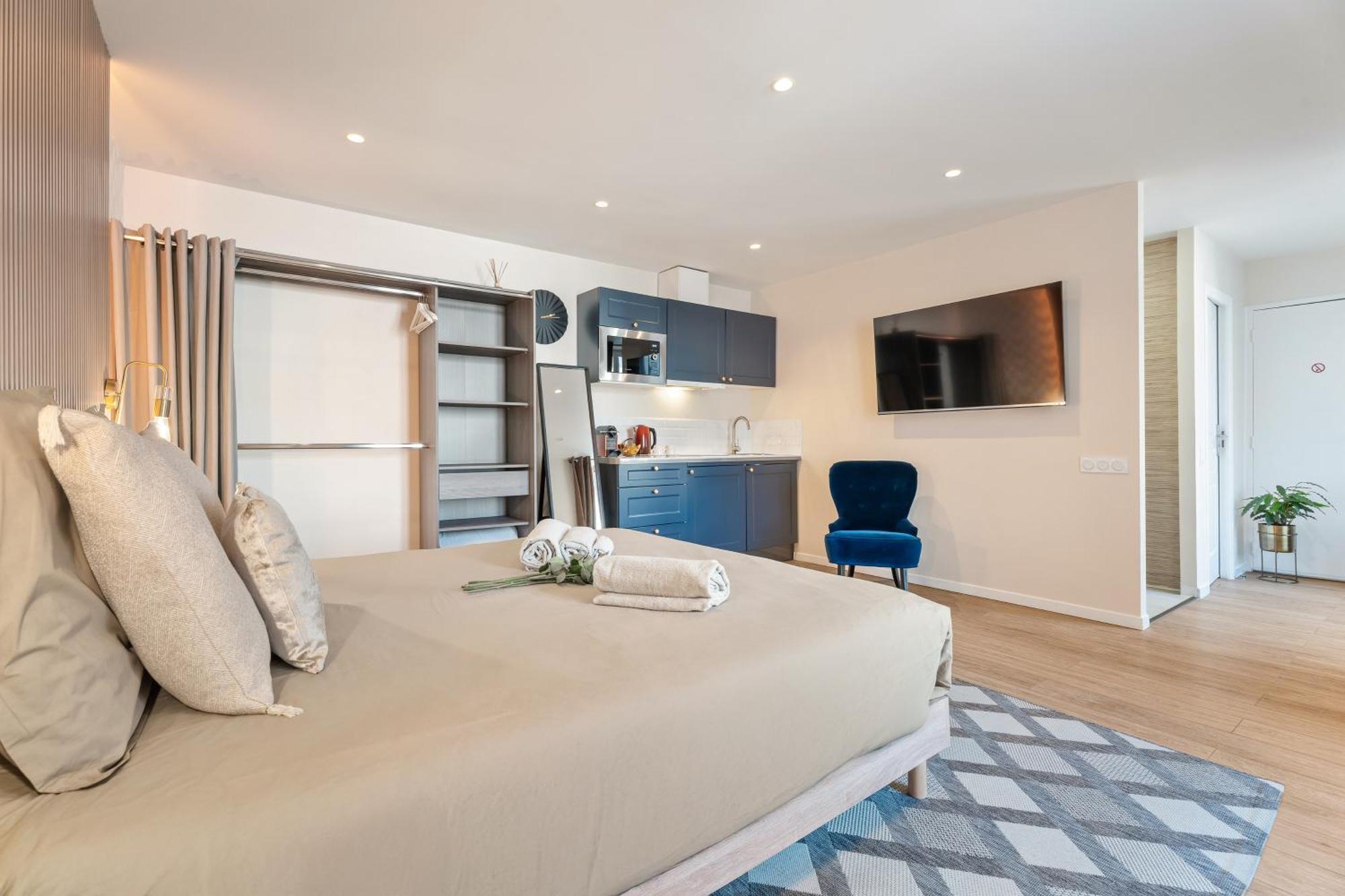 Nice Renting - Love Room Massena - Luxe Room - Jacuzzi - Terrace - King Bed - Ac Exterior foto
